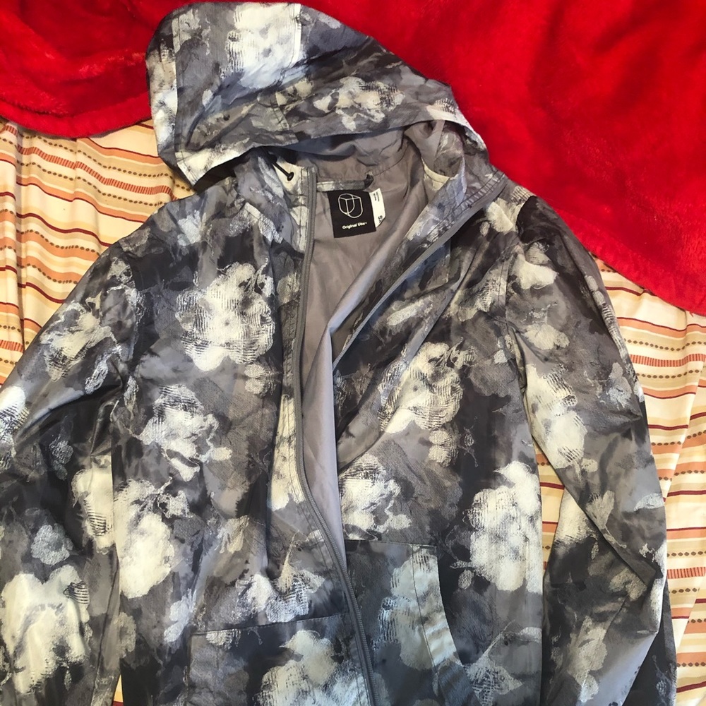 Women’s Xs Raincoat